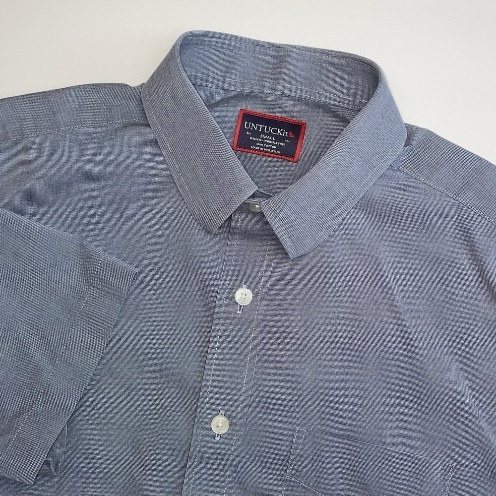 UNTUCKit Petrus Shirt Mens Small Blue Slim Fit Wrinkle Free Short Sleeve READ